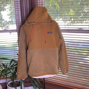Patagonia XL caramel brown pullover hooded jacket